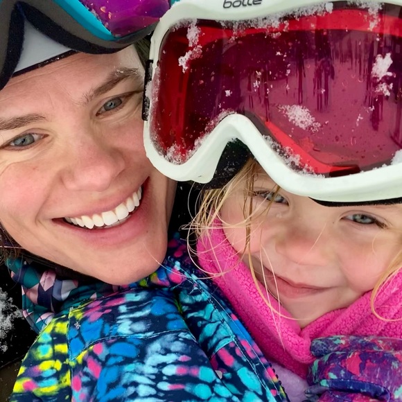 Meet your Posher, Heidi - Picture 2 of 3